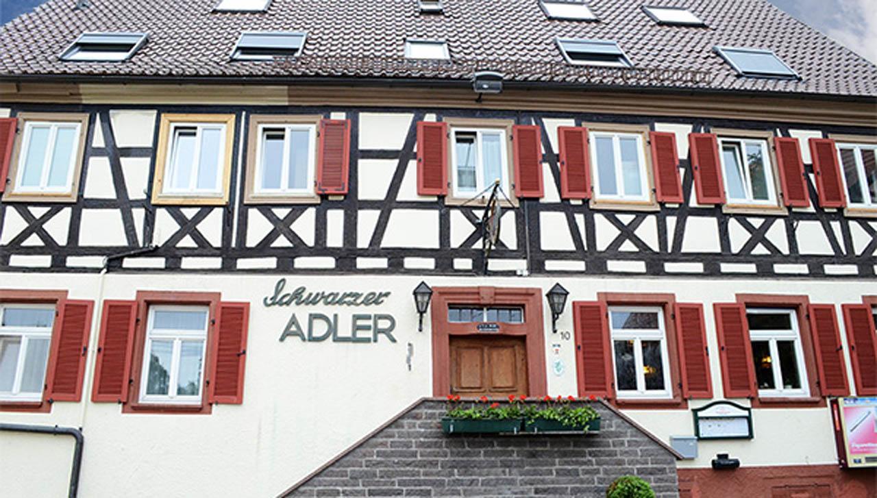 Landhotel Schwarzer Adler Tiefenbronn Exterior photo